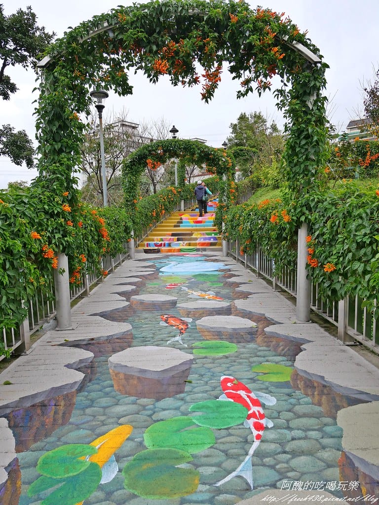 【新北特色公園】鶯歌永吉公園,3D立體彩繪步道超有趣,還有籃球場、遊戲區、體健廣場,IG打卡新景點。 - 第12張圖 P1001374