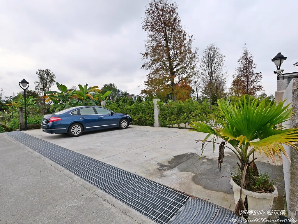 【宜蘭民宿】悠悅光Aura Villa(新樂館),動物主題房型,打造親子新樂園,戲水池、電動車、烤肉、沙坑、卡拉OK、溜滑梯房型一應俱全。 - 第13張圖 P1001080