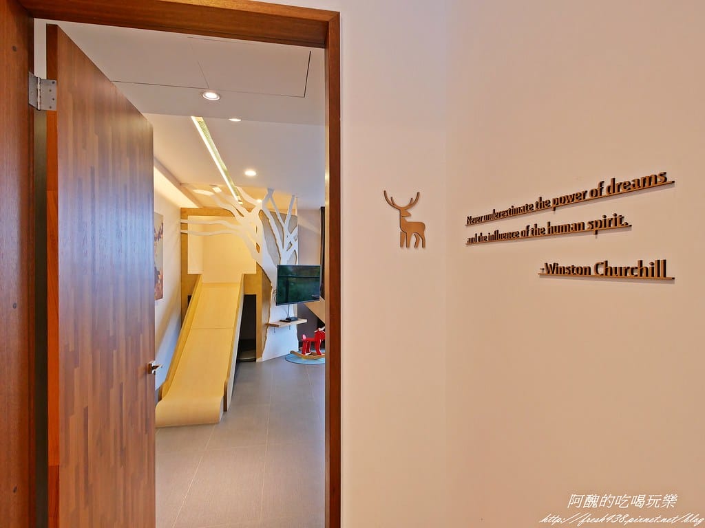 【宜蘭民宿】悠悅光Aura Villa(新樂館),動物主題房型,打造親子新樂園,戲水池、電動車、烤肉、沙坑、卡拉OK、溜滑梯房型一應俱全。 - 第118張圖 P1001190