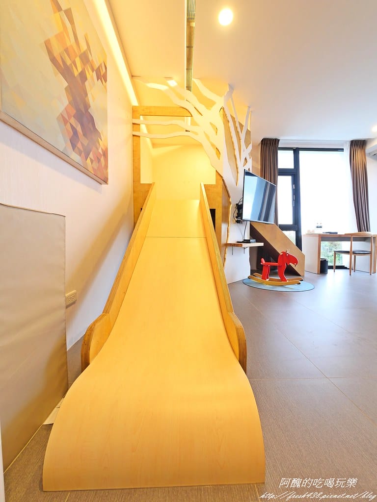 【宜蘭民宿】悠悅光Aura Villa(新樂館),動物主題房型,打造親子新樂園,戲水池、電動車、烤肉、沙坑、卡拉OK、溜滑梯房型一應俱全。 - 第121張圖 P1001193