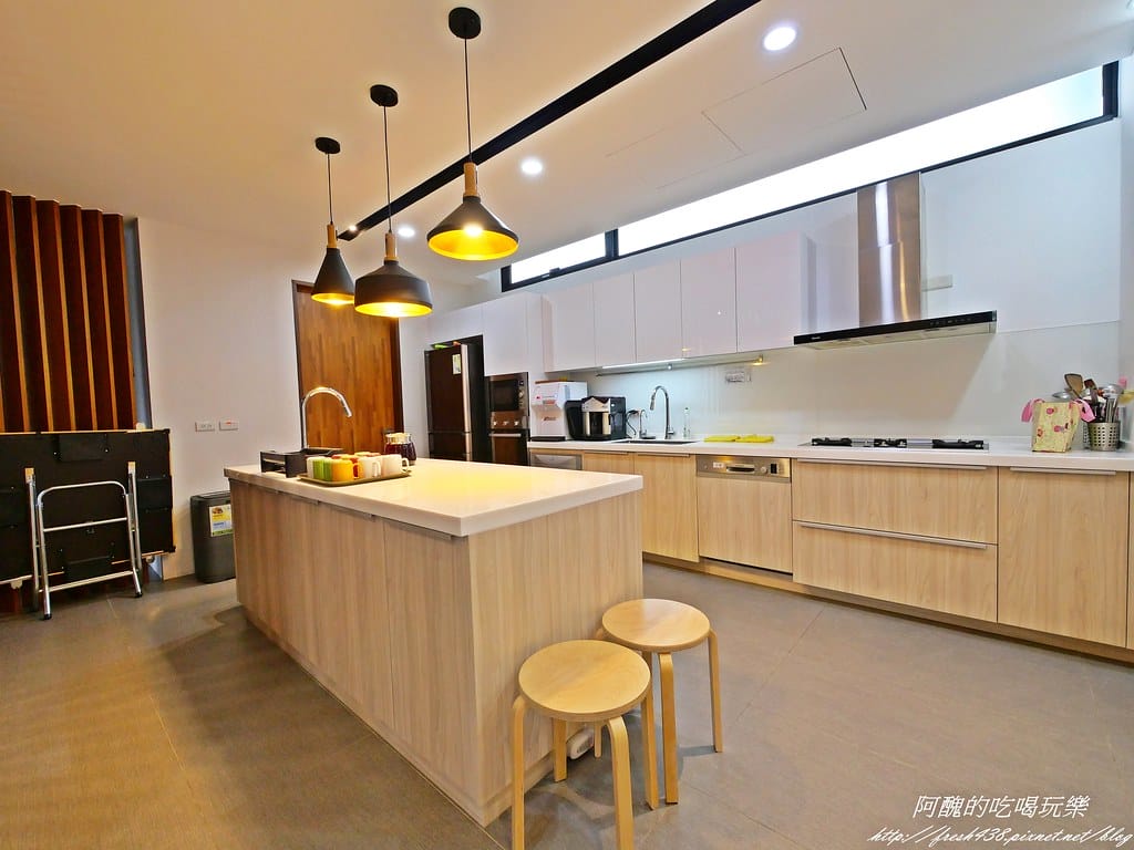 【宜蘭民宿】悠悅光Aura Villa(新樂館),動物主題房型,打造親子新樂園,戲水池、電動車、烤肉、沙坑、卡拉OK、溜滑梯房型一應俱全。 - 第43張圖 P1001112