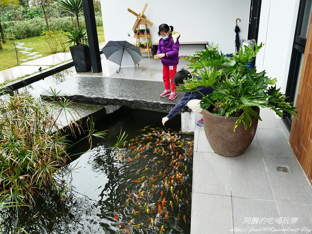 【宜蘭民宿】悠悅光Aura Villa(新樂館),動物主題房型,打造親子新樂園,戲水池、電動車、烤肉、沙坑、卡拉OK、溜滑梯房型一應俱全。 - 第176張圖 P1480412