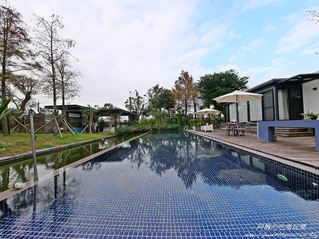 【宜蘭民宿】悠悅光Aura Villa(新樂館),動物主題房型,打造親子新樂園,戲水池、電動車、烤肉、沙坑、卡拉OK、溜滑梯房型一應俱全。 - 第10張圖 P1001075