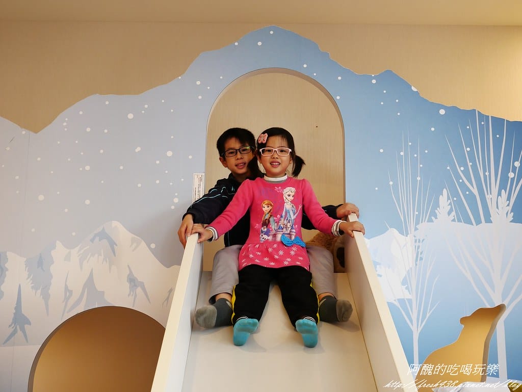 【宜蘭民宿】悠悅光Aura Villa(新樂館),動物主題房型,打造親子新樂園,戲水池、電動車、烤肉、沙坑、卡拉OK、溜滑梯房型一應俱全。 - 第71張圖 P1480318