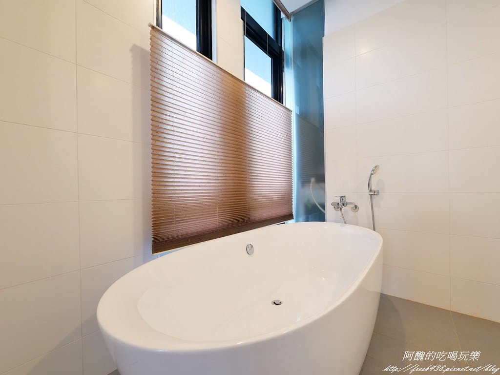 【宜蘭民宿】悠悅光Aura Villa(新樂館),動物主題房型,打造親子新樂園,戲水池、電動車、烤肉、沙坑、卡拉OK、溜滑梯房型一應俱全。 - 第79張圖 P1001149
