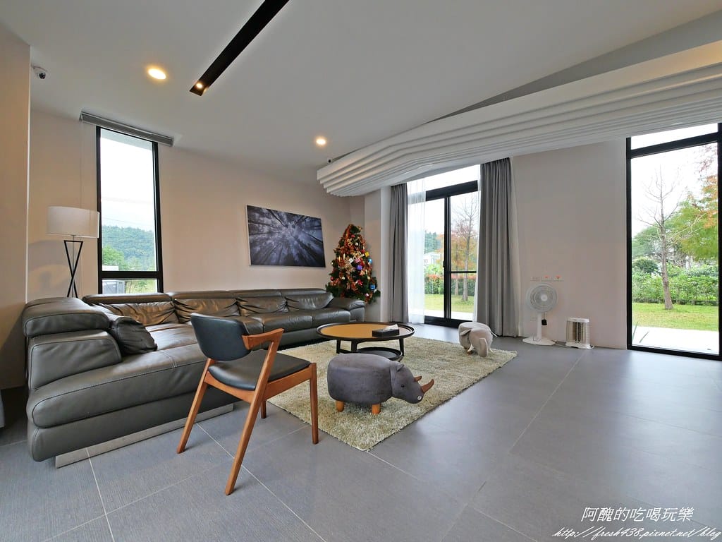【宜蘭民宿】悠悅光Aura Villa(新樂館),動物主題房型,打造親子新樂園,戲水池、電動車、烤肉、沙坑、卡拉OK、溜滑梯房型一應俱全。 - 第55張圖 P1001121