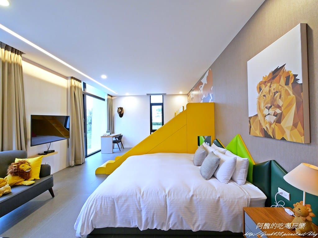 【宜蘭民宿】悠悅光Aura Villa(新樂館),動物主題房型,打造親子新樂園,戲水池、電動車、烤肉、沙坑、卡拉OK、溜滑梯房型一應俱全。 - 第85張圖 P1001164