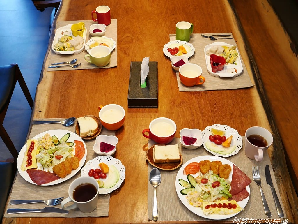 【宜蘭民宿】悠悅光Aura Villa(新樂館),動物主題房型,打造親子新樂園,戲水池、電動車、烤肉、沙坑、卡拉OK、溜滑梯房型一應俱全。 - 第164張圖 P1480401