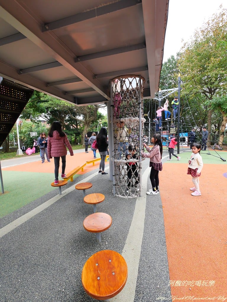 【新北特色公園】林口樂活公園,交通/停車資訊,捷運主題公園,4米高溜滑梯超級刺激,等您來挑戰。 - 第51張圖 P1001649