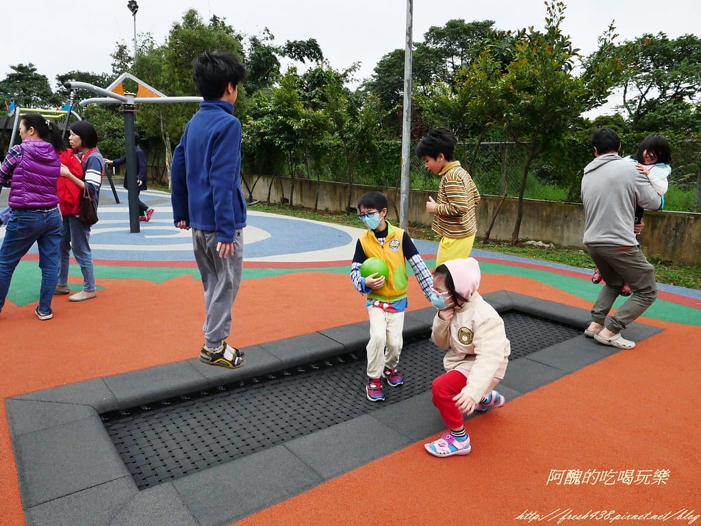 【新北特色公園】林口樂活公園,交通/停車資訊,捷運主題公園,4米高溜滑梯超級刺激,等您來挑戰。 - 第14張圖 P1480822