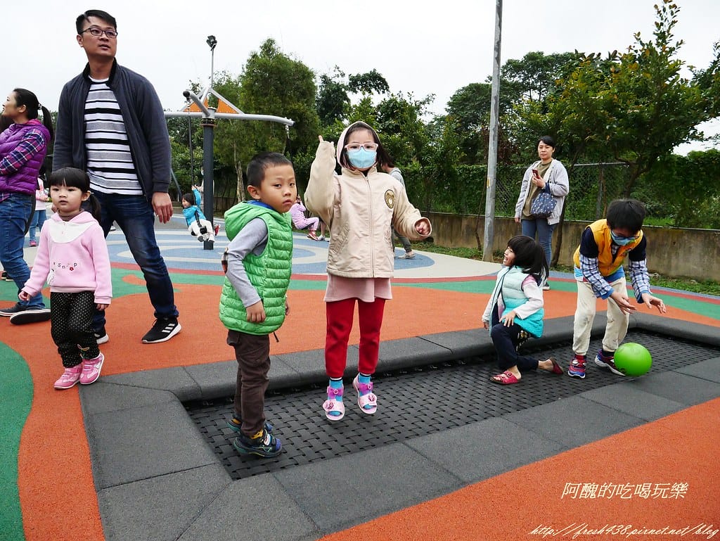 【新北特色公園】林口樂活公園,交通/停車資訊,捷運主題公園,4米高溜滑梯超級刺激,等您來挑戰。 - 第15張圖 P1480838