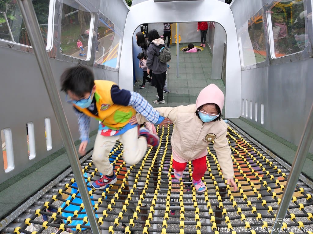 【新北特色公園】林口樂活公園,交通/停車資訊,捷運主題公園,4米高溜滑梯超級刺激,等您來挑戰。 - 第58張圖 P1001641