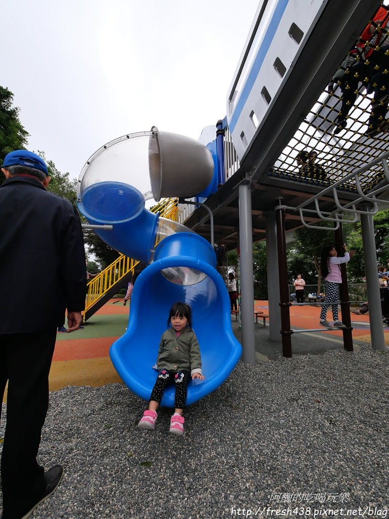 【新北特色公園】林口樂活公園,交通/停車資訊,捷運主題公園,4米高溜滑梯超級刺激,等您來挑戰。 - 第55張圖 P1001611