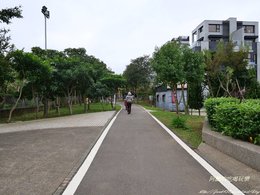 【新北特色公園】林口樂活公園,交通/停車資訊,捷運主題公園,4米高溜滑梯超級刺激,等您來挑戰。 - 第22張圖 P1001572