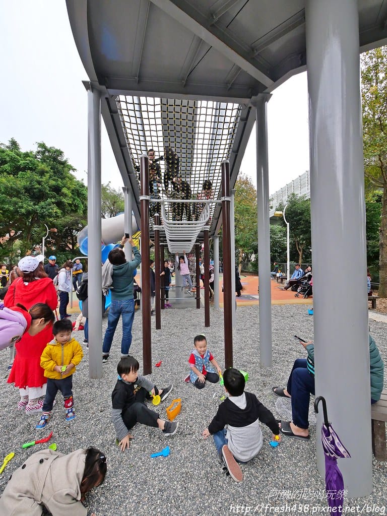 【新北特色公園】林口樂活公園,交通/停車資訊,捷運主題公園,4米高溜滑梯超級刺激,等您來挑戰。 - 第65張圖 P1001609