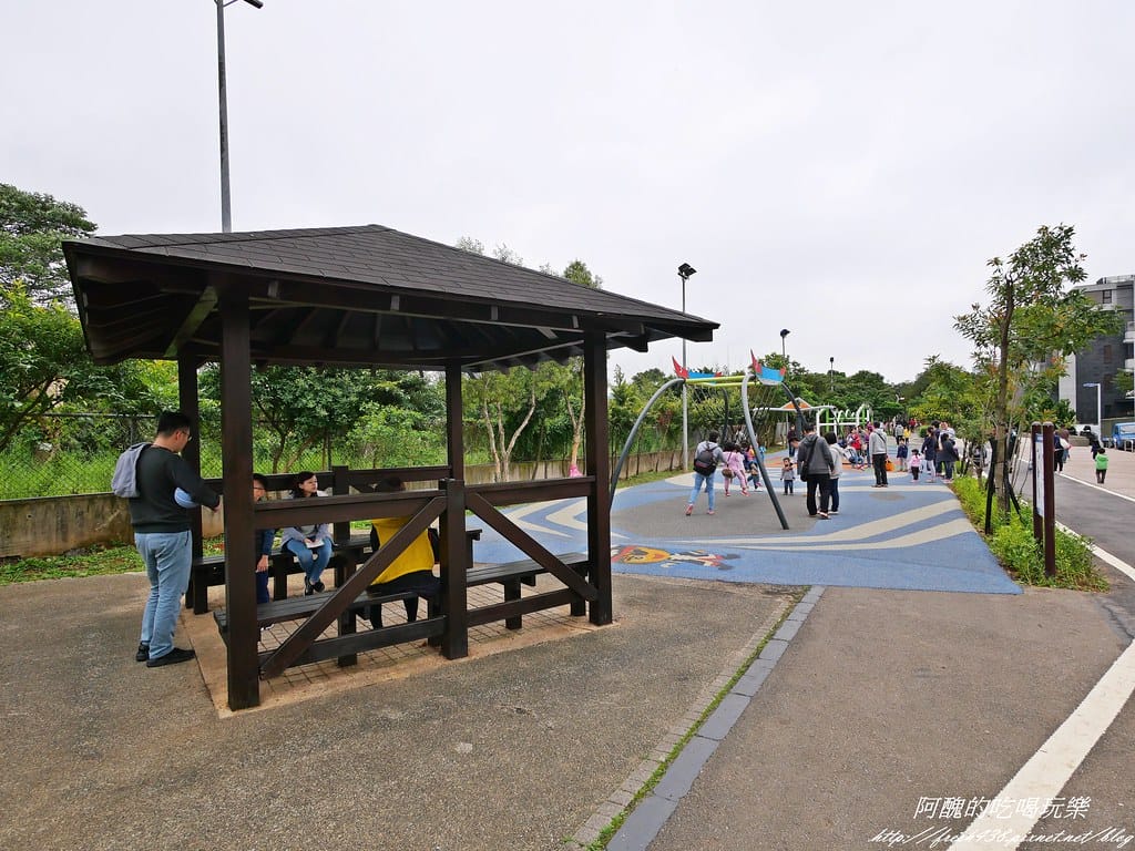 【新北特色公園】林口樂活公園,交通/停車資訊,捷運主題公園,4米高溜滑梯超級刺激,等您來挑戰。 - 第5張圖 P1001555