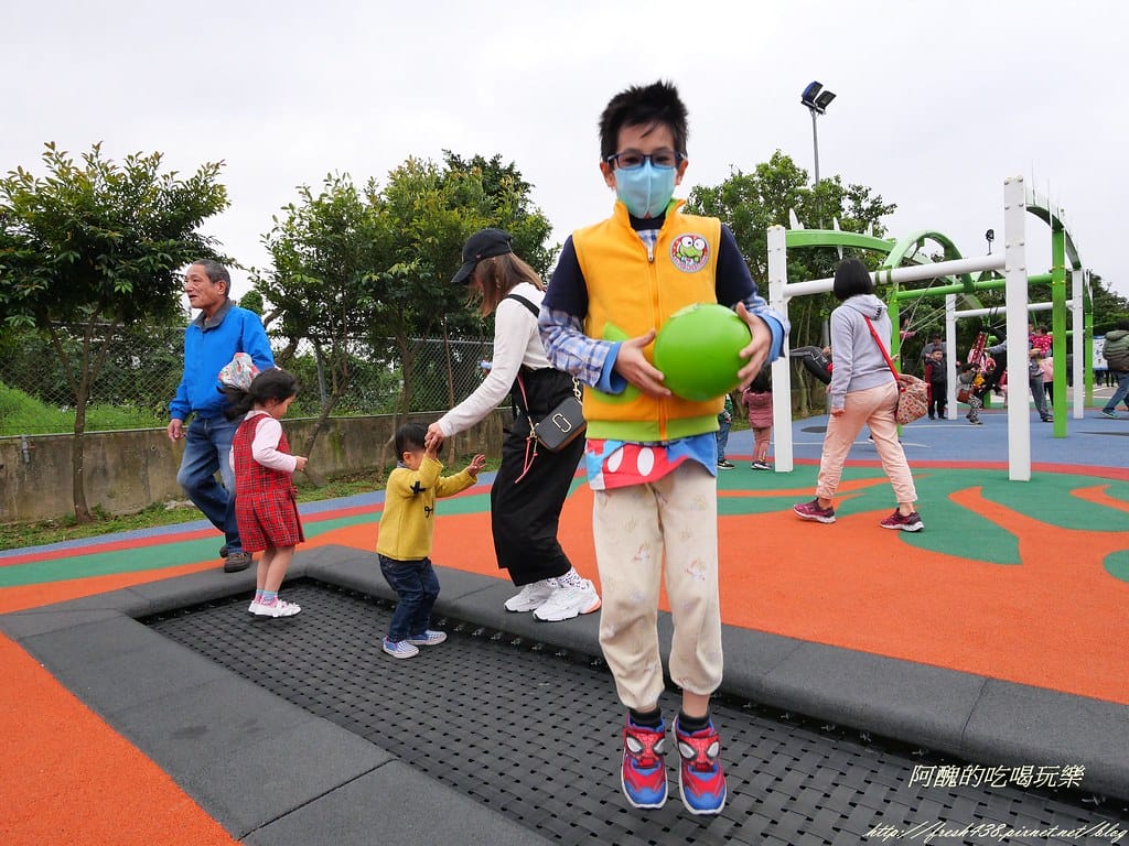 【新北特色公園】林口樂活公園,交通/停車資訊,捷運主題公園,4米高溜滑梯超級刺激,等您來挑戰。 - 第16張圖 P1001724
