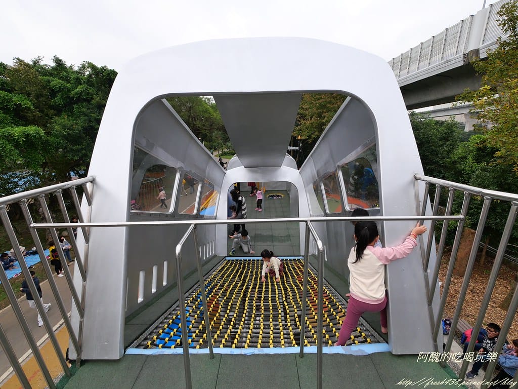 【新北特色公園】林口樂活公園,交通/停車資訊,捷運主題公園,4米高溜滑梯超級刺激,等您來挑戰。 - 第57張圖 P1001635