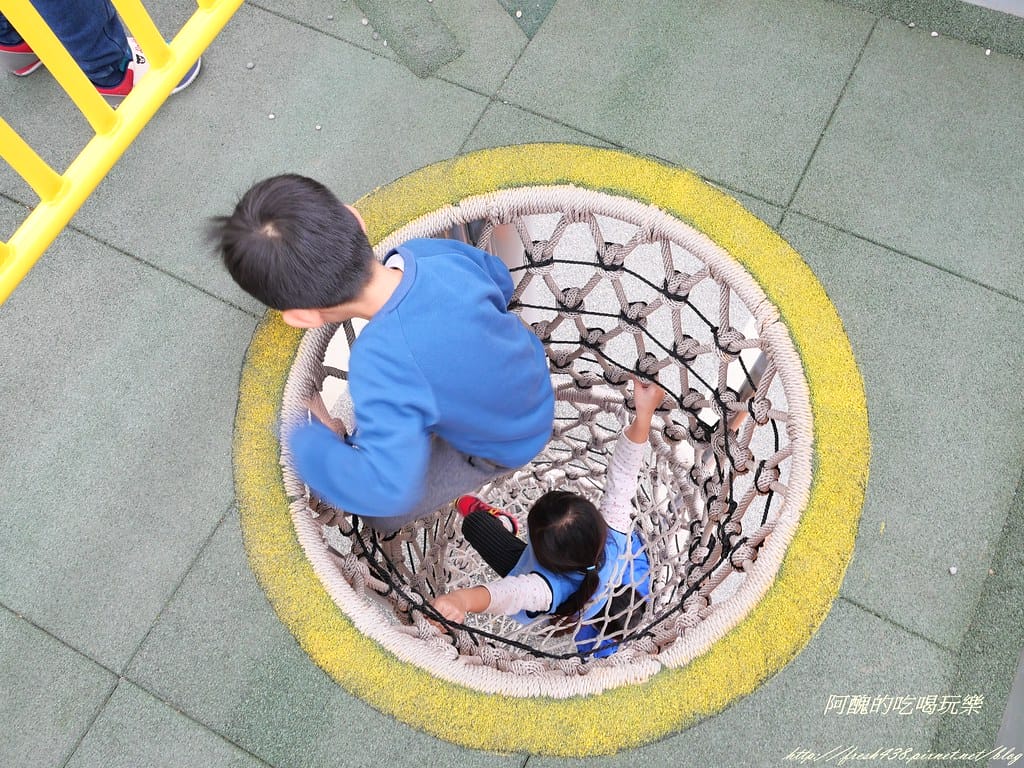 【新北特色公園】林口樂活公園,交通/停車資訊,捷運主題公園,4米高溜滑梯超級刺激,等您來挑戰。 - 第52張圖 P1001623