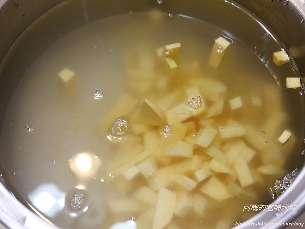 【電鍋食譜】地瓜小米粥,單純甜美的好味道。 - 第3張圖 P1510533