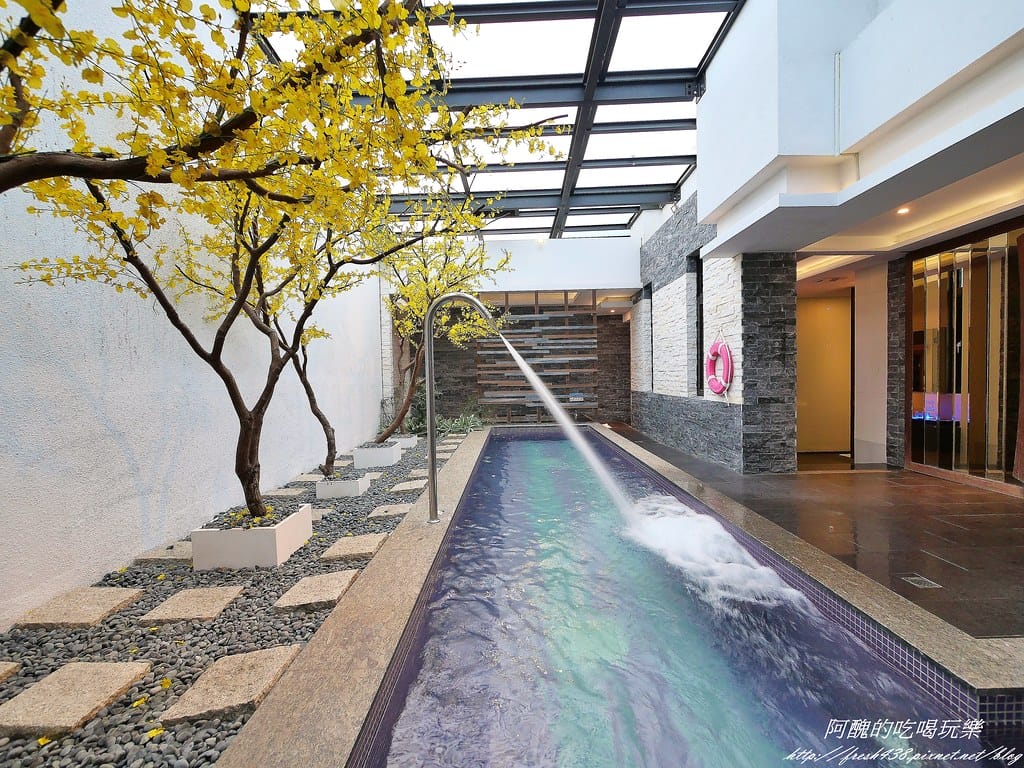 73