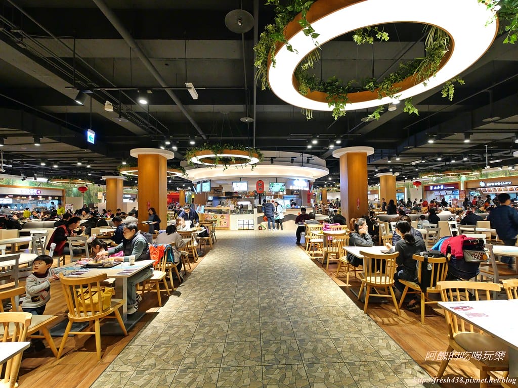 【台中景點】麗寶Outlet Mall、Sky Dream天空之夢摩天輪,全台最大摩天輪,夜景超吸睛! - 第8張圖 P1003183