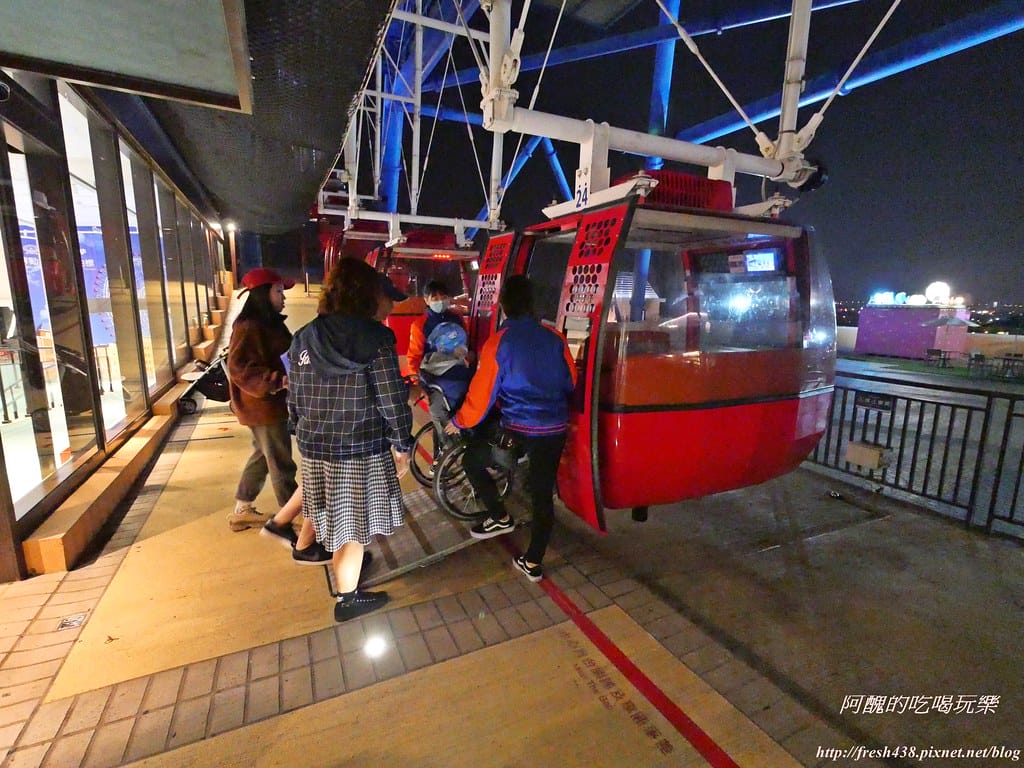 【台中景點】麗寶Outlet Mall、Sky Dream天空之夢摩天輪,全台最大摩天輪,夜景超吸睛! - 第28張圖 P1003194