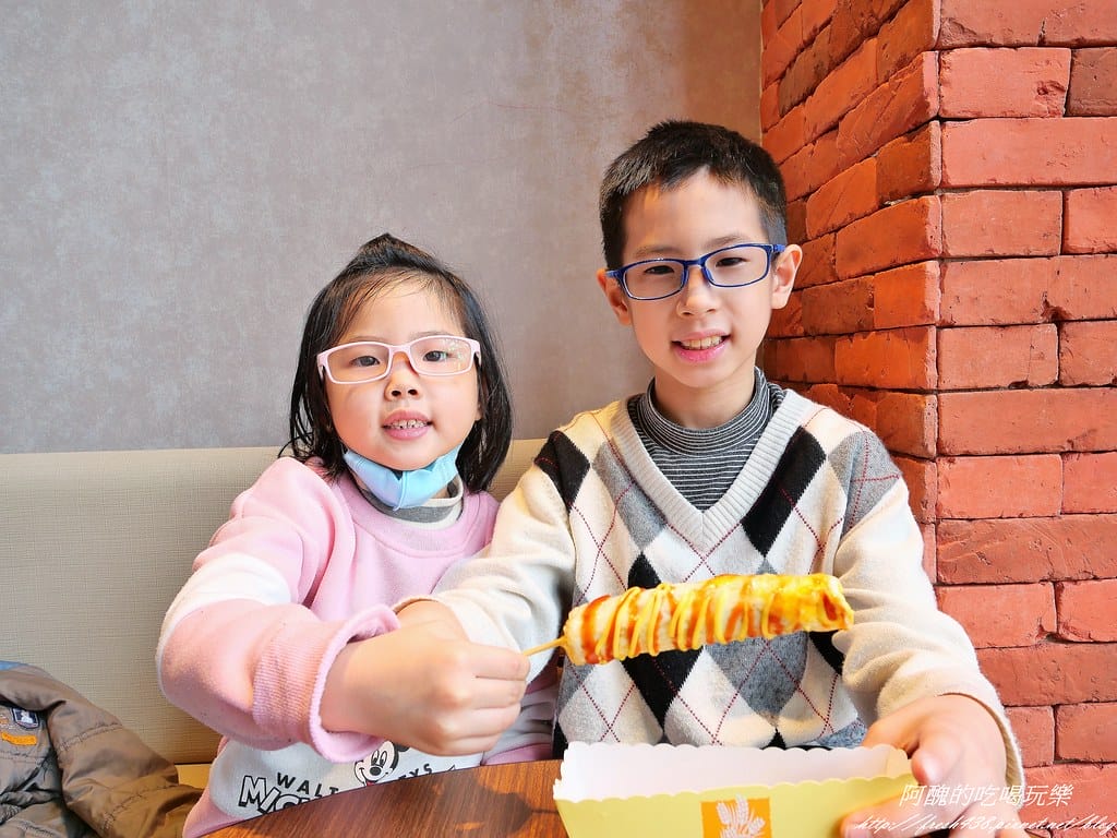 【台中美食】麗寶休息站 金旺咖啡,餐點豐富、飲品順口、空間雅致,聚餐休閒的好所在。 - 第29張圖 3