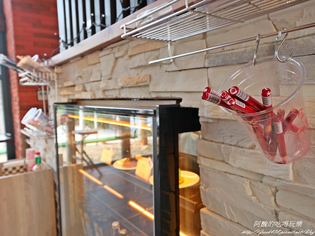 【台中美食】麗寶休息站 金旺咖啡,餐點豐富、飲品順口、空間雅致,聚餐休閒的好所在。 - 第10張圖 P1002960