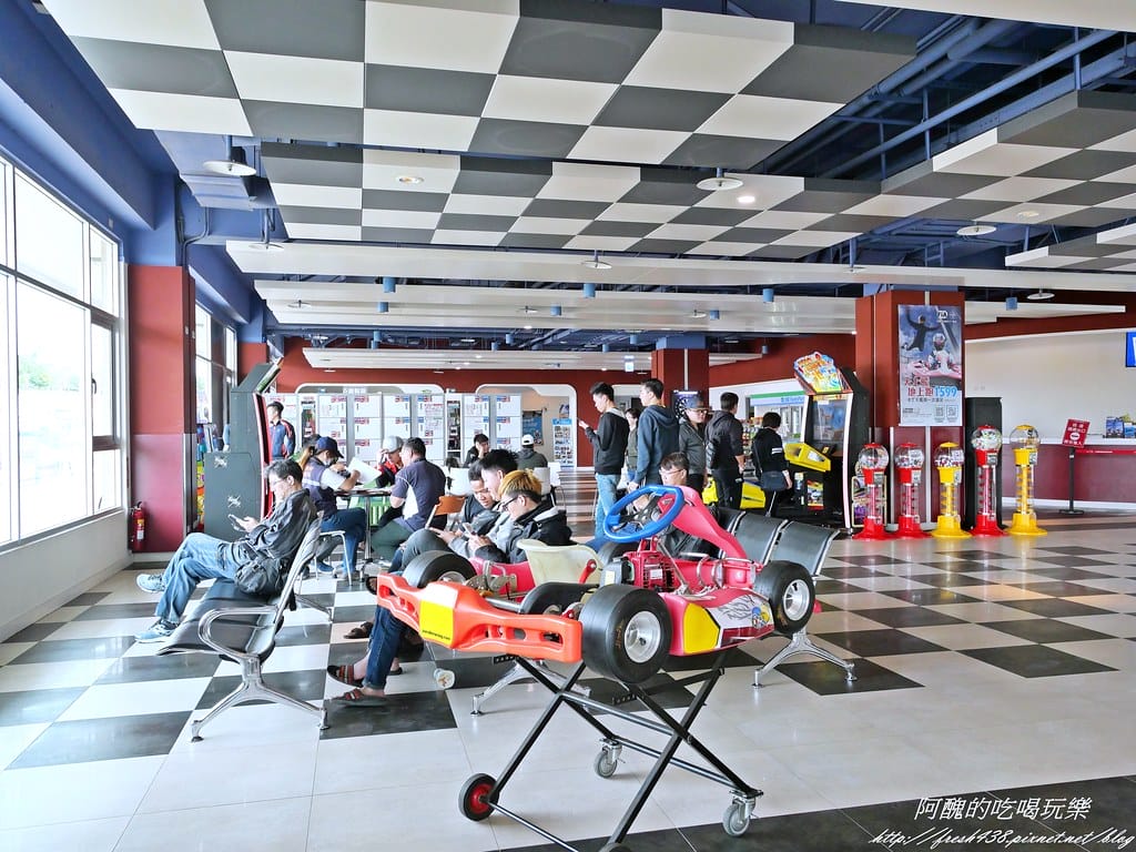 【台中景點】麗寶國際賽車場Lihpao Racing、全台最大虛擬實境體驗館VR Formula,挑戰您的能力,刺激您的感官! - 第14張圖 P1003368