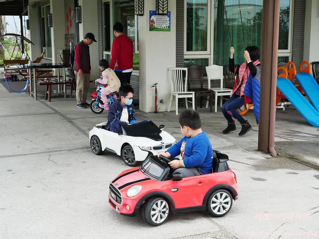 【宜蘭民宿】美村渡假農場,親子房型、賽車、鞦韆與球池,夏天還有戲水區哦!(送四人房住宿券) - 第16張圖 P1520524