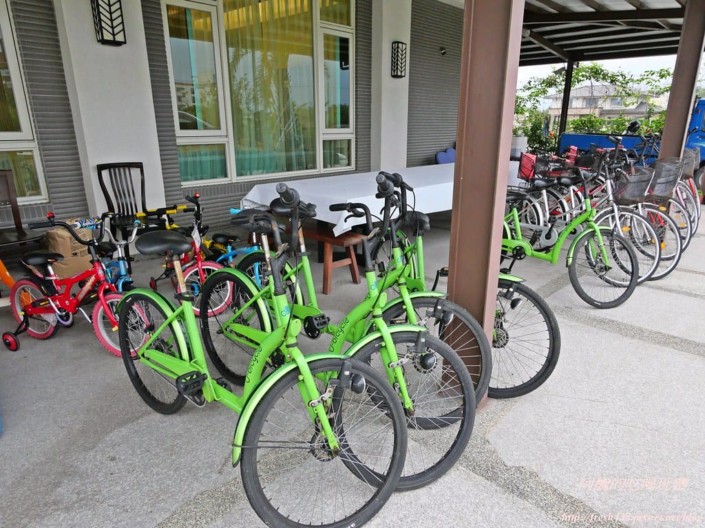 【宜蘭民宿】美村渡假農場,親子房型、賽車、鞦韆與球池,夏天還有戲水區哦!(送四人房住宿券) - 第10張圖 P1003502