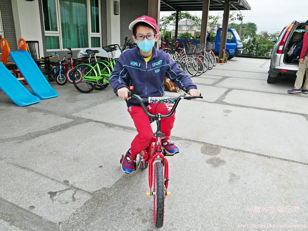【宜蘭民宿】美村渡假農場,親子房型、賽車、鞦韆與球池,夏天還有戲水區哦!(送四人房住宿券) - 第12張圖 P1520397