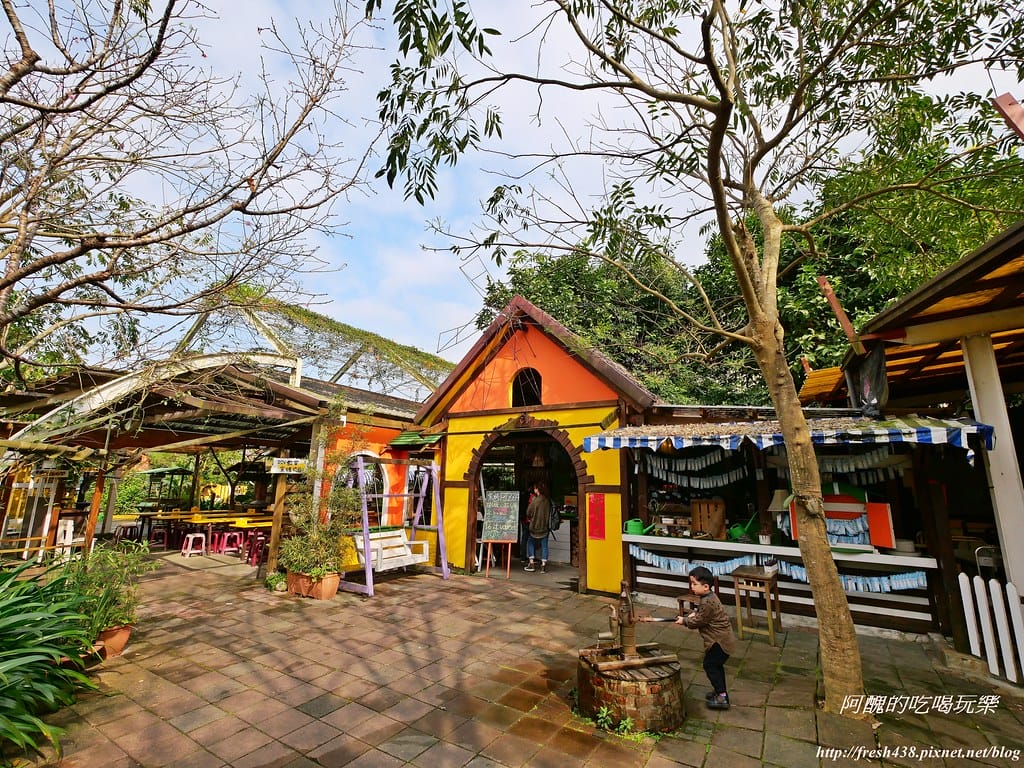 【宜蘭景點】幸福20號農場,窯烤披薩、原木鉛筆、檸檬醋、紅豆麻糬DIY,多樣動物可餵食、吹泡泡、打水仗,還有精緻餐點與下午茶。 - 第133張圖 P1003674