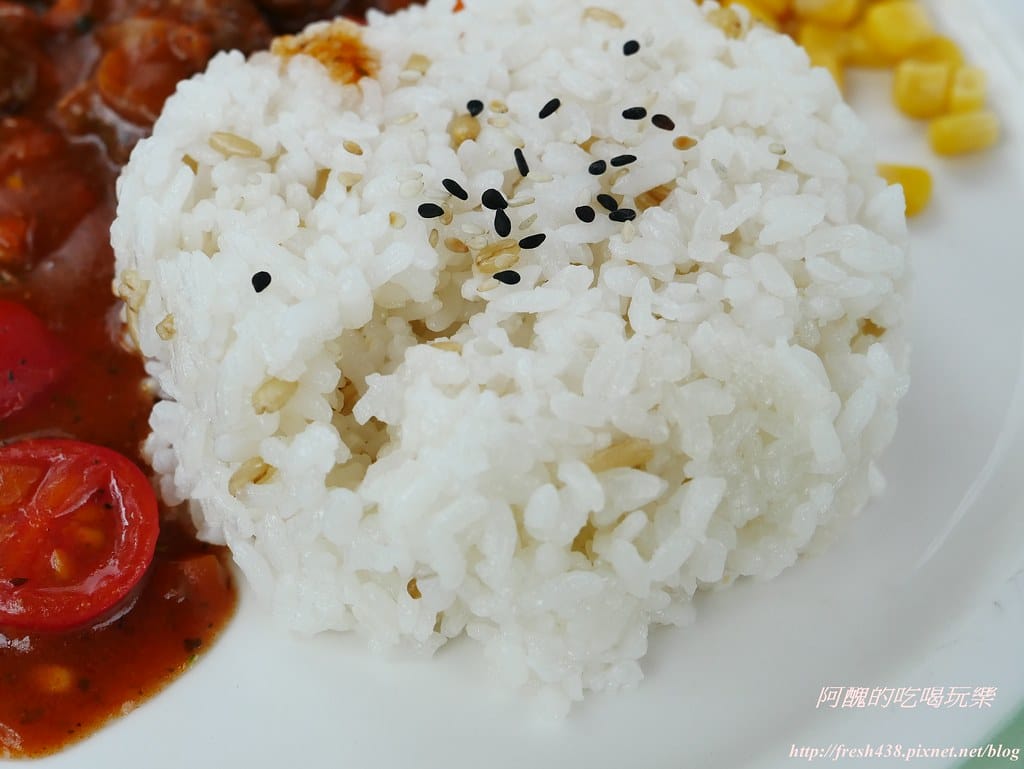 【宜蘭景點】幸福20號農場,窯烤披薩、原木鉛筆、檸檬醋、紅豆麻糬DIY,多樣動物可餵食、吹泡泡、打水仗,還有精緻餐點與下午茶。 - 第148張圖 P1520630
