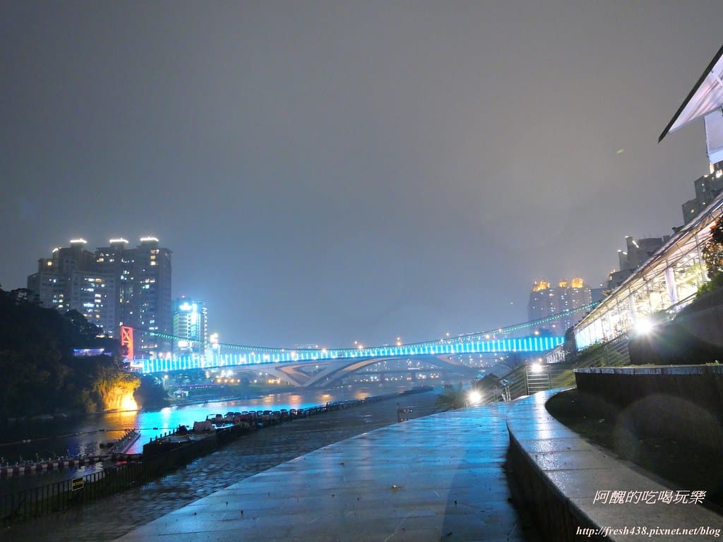 【新北景點】2019碧潭水舞季,全新水舞造型結合周邊裝置藝術,最新IG熱門打卡,水舞秀交通資訊、展演時間、管制消息與最佳欣賞角度報您知! - 第9張圖 P1003810