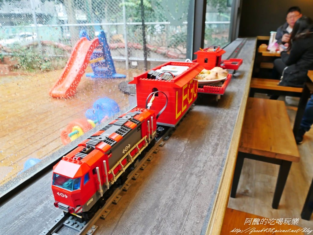 【桃園親子餐廳】Brick Maker玩樂磚家,樂高主題親子餐廳,結合美食與科技,開啟孩子科學教育的第一步! - 第34張圖 P1530002