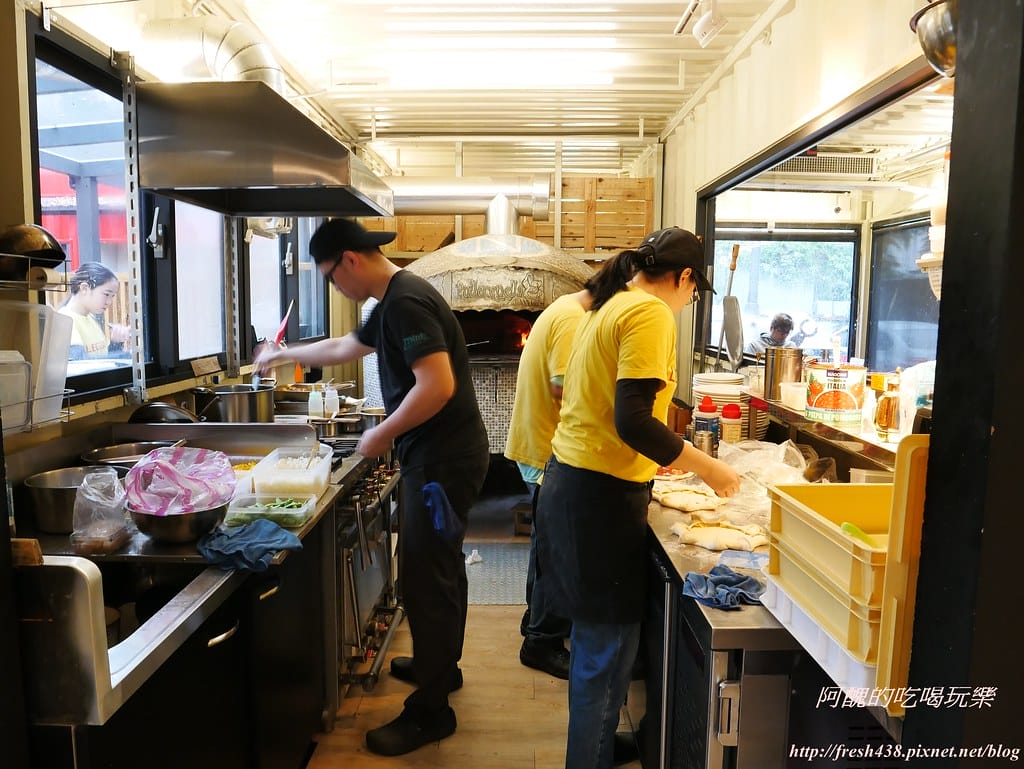 【桃園親子餐廳】Brick Maker玩樂磚家,樂高主題親子餐廳,結合美食與科技,開啟孩子科學教育的第一步! - 第21張圖 P1520817