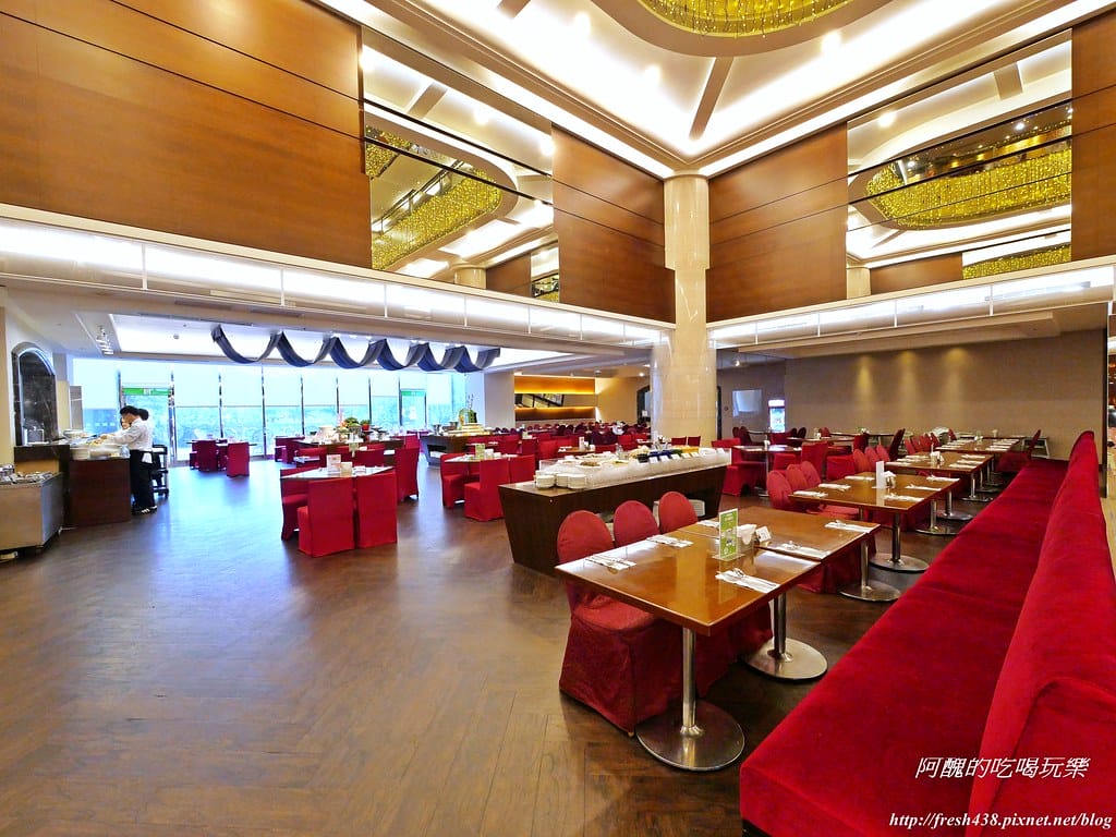 【深坑美食】海灣假日酒店Café餐廳-自助百匯吃到飽,海陸雙饗宴、現點現煎牛排、各國風味料理,精緻美食等您來嘗鮮。 - 第12張圖 P1003853