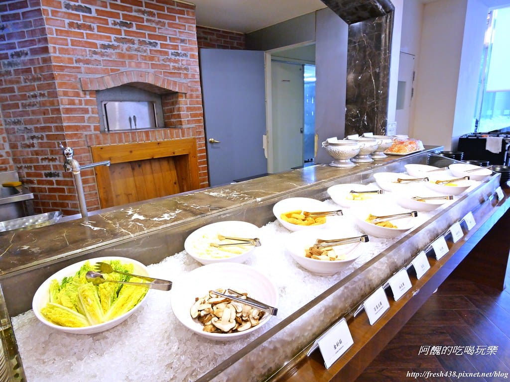 【深坑美食】海灣假日酒店Café餐廳-自助百匯吃到飽,海陸雙饗宴、現點現煎牛排、各國風味料理,精緻美食等您來嘗鮮。 - 第57張圖 P1003865