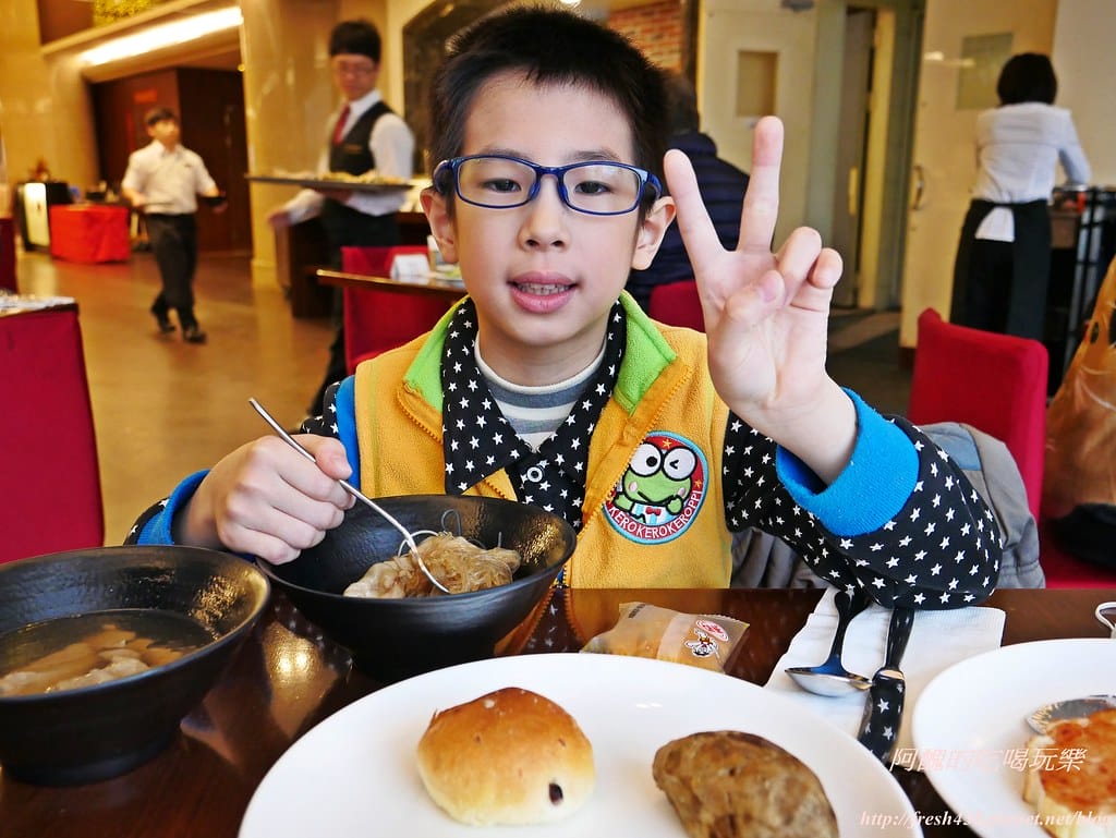 【深坑美食】海灣假日酒店Café餐廳-自助百匯吃到飽,海陸雙饗宴、現點現煎牛排、各國風味料理,精緻美食等您來嘗鮮。 - 第60張圖 P1530426