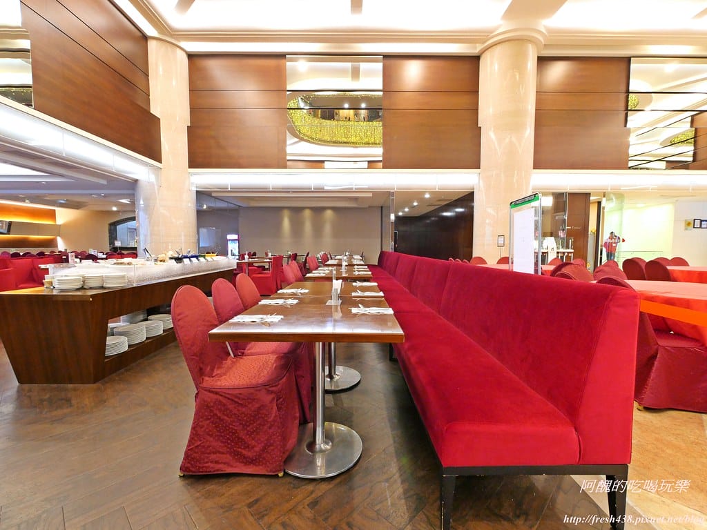 【深坑美食】海灣假日酒店Café餐廳-自助百匯吃到飽,海陸雙饗宴、現點現煎牛排、各國風味料理,精緻美食等您來嘗鮮。 - 第13張圖 P1003855