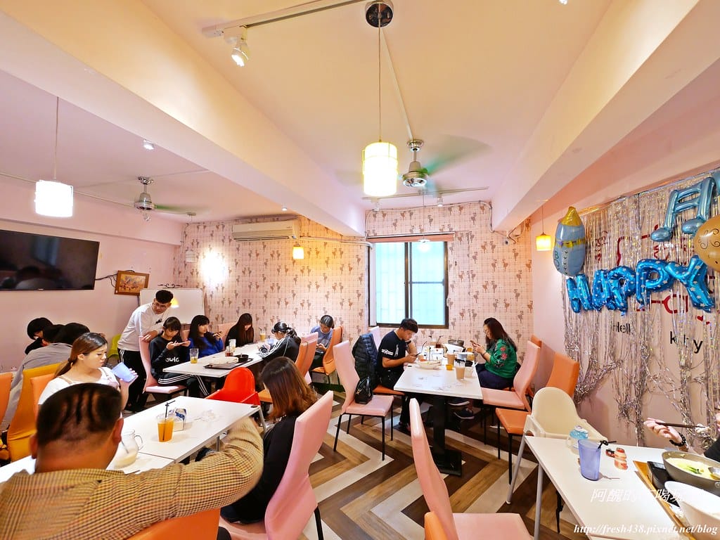 【嘉義親子餐廳】魔樹屋親子餐廳,餐點超好吃,玩樂不限時,三大遊戲區外加決明子沙坑,生日開趴、滿月抓周的好地方。(送餐券) - 第41張圖 P1004404