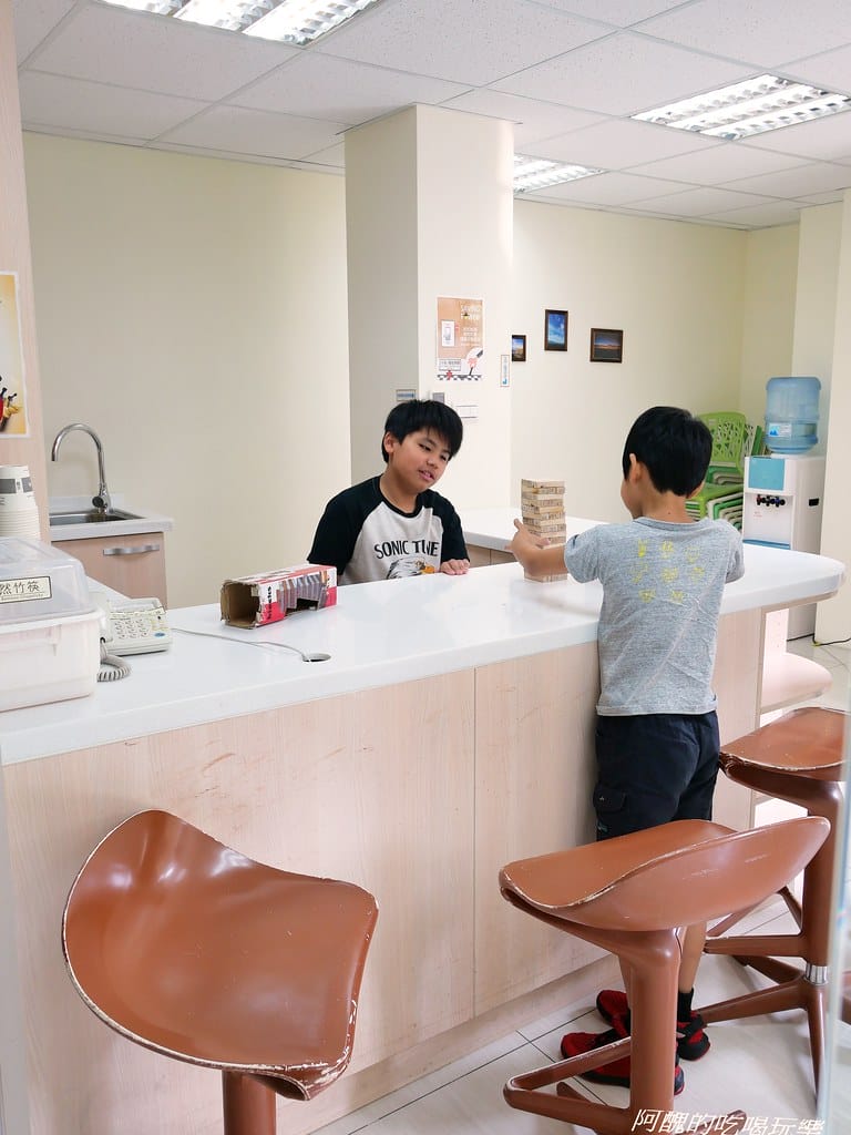 【嘉義親子飯店】雲登景觀飯店,阿里山下極具質感、擁有無敵美景的飯店,附兒童超跑與親子遊戲室。 - 第26張圖 P1004277