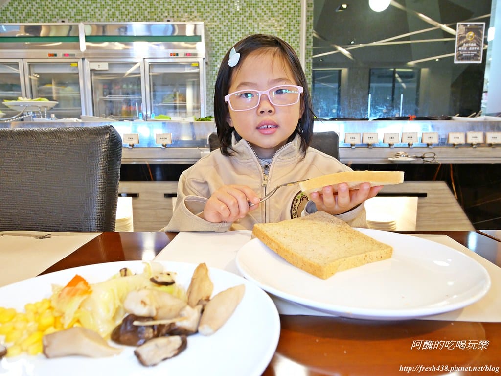 【嘉義親子飯店】雲登景觀飯店,阿里山下極具質感、擁有無敵美景的飯店,附兒童超跑與親子遊戲室。 - 第143張圖 P1004261
