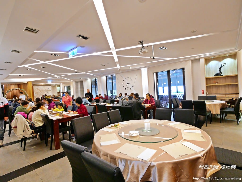 【嘉義親子飯店】雲登景觀飯店,阿里山下極具質感、擁有無敵美景的飯店,附兒童超跑與親子遊戲室。 - 第132張圖 P1004214