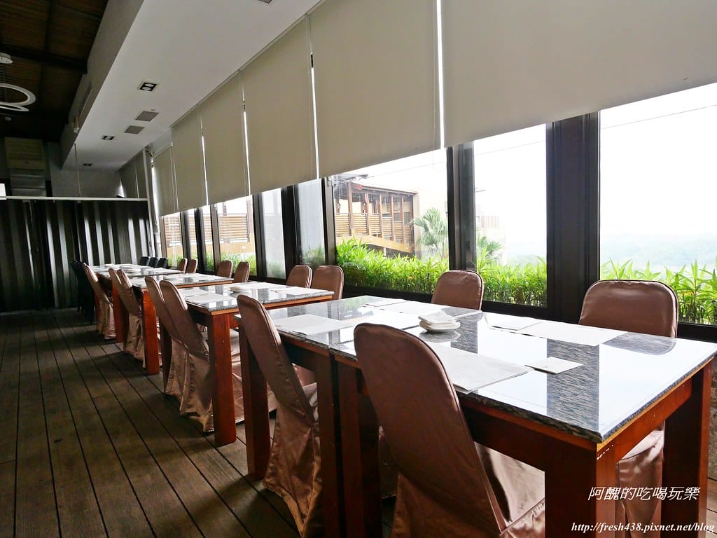 【嘉義親子飯店】雲登景觀飯店,阿里山下極具質感、擁有無敵美景的飯店,附兒童超跑與親子遊戲室。 - 第134張圖 P1004219
