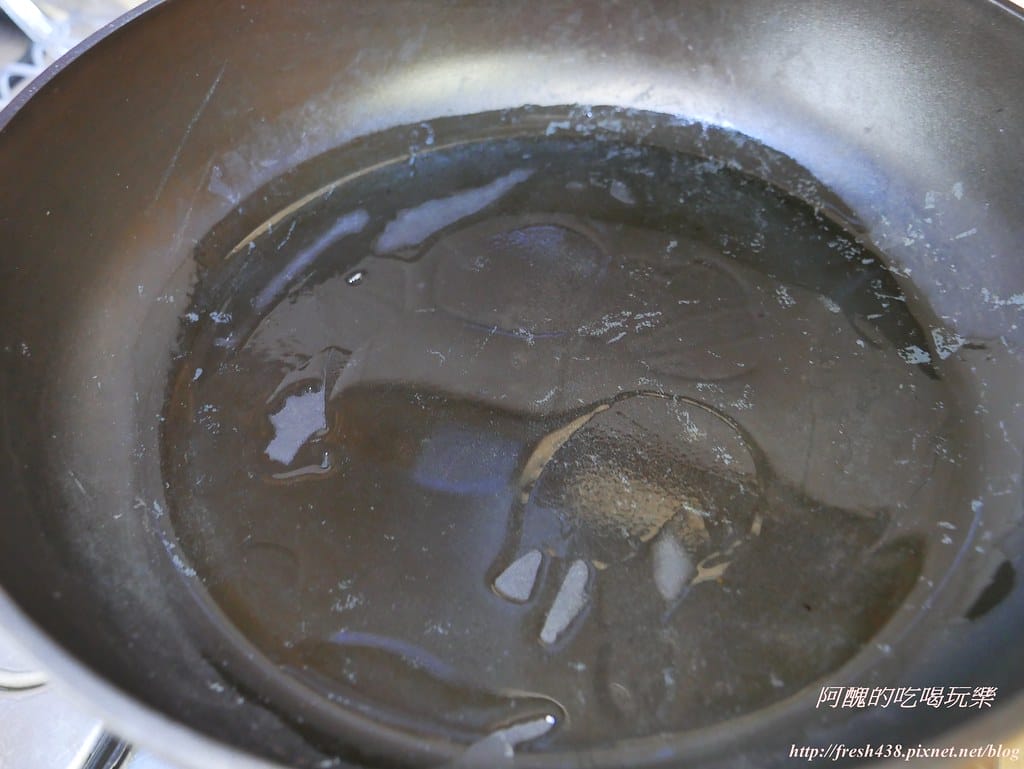 煎牛排五大訣竅,保證煎出香氣四溢、口感絕佳的牛排!品幸福大古鐵器深炒鍋,讓我們好幸福。 - 第3張圖 P1530872