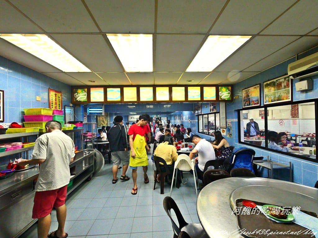 【馬來西亞美食推薦】亞羅街夜市-黃亞華小食店,菜單、價目表大公開,燒雞翅、沙嗲、魔鬼魚是必點料理!食尚玩家強力推薦。 - 第18張圖 P1005175