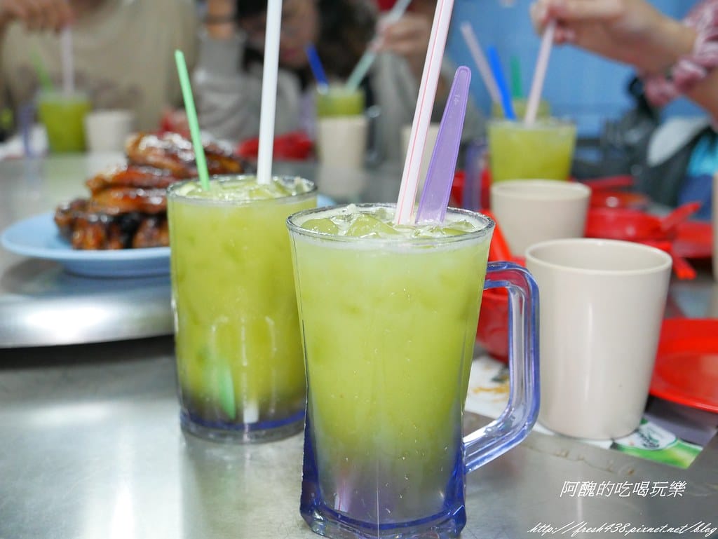 【馬來西亞美食推薦】亞羅街夜市-黃亞華小食店,菜單、價目表大公開,燒雞翅、沙嗲、魔鬼魚是必點料理!食尚玩家強力推薦。 - 第41張圖 P1540490